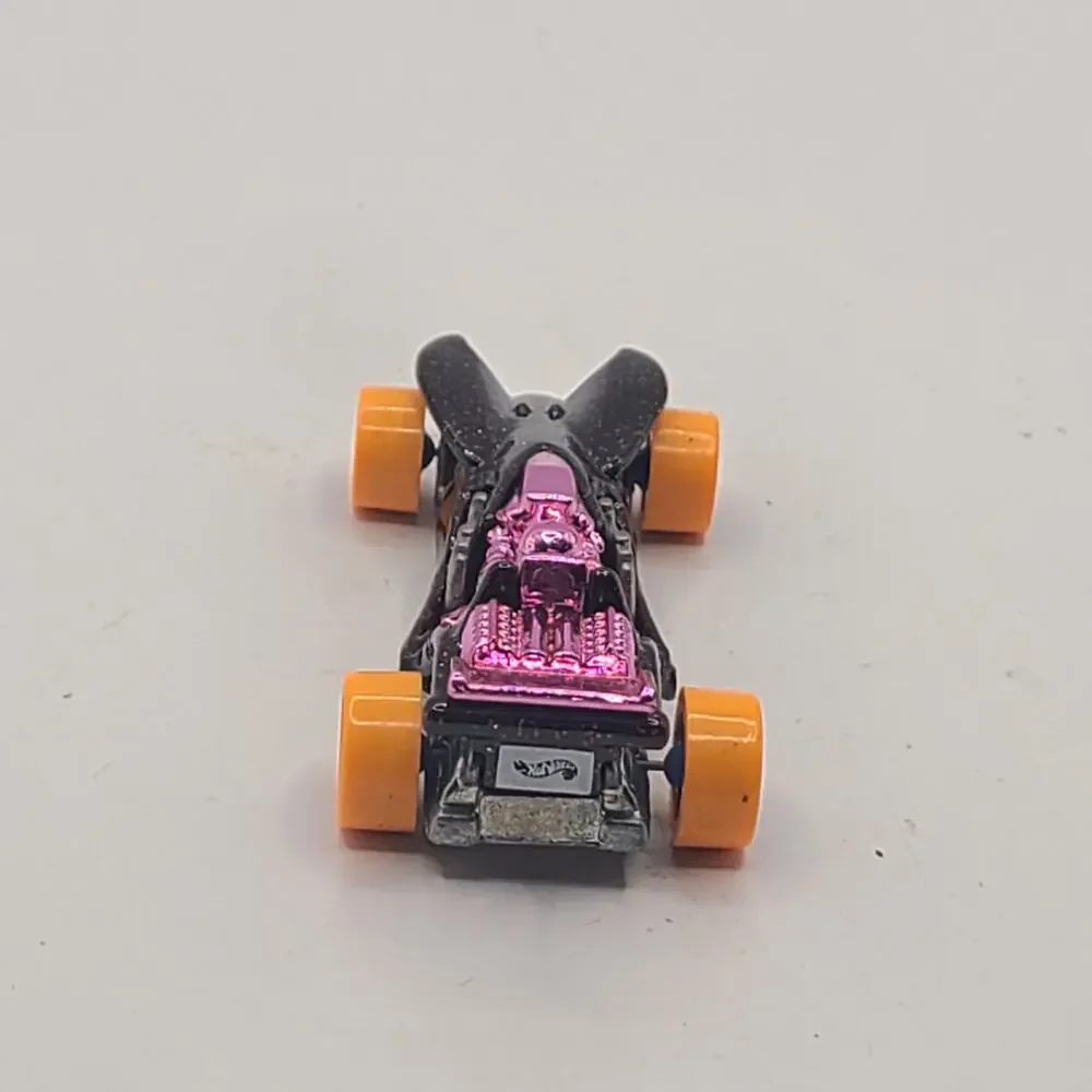 Hot Wheels 1992 Cyber Cruiser Black Purple Orange Wheels Diecast Toy Race Car